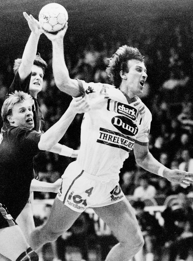 Känd örnian 2. Jörgen Abrahamsson ingick i Örnias A-lag parallellt med handbollsspelandet i Drott och svenska landslaget under 1980-talet. Bild: Lennart Weman/arkiv
