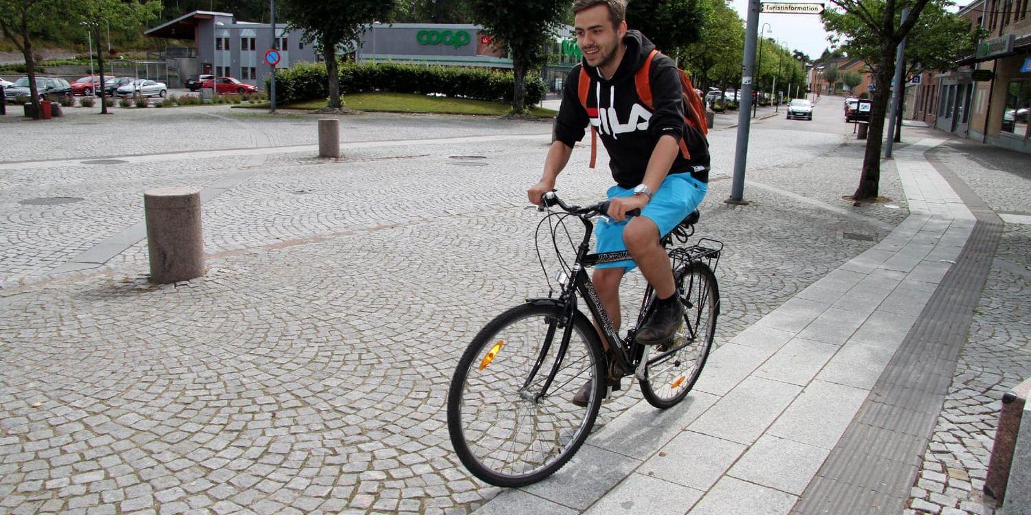 Alexander Engman, Hyltebruk: – Jag cyklar. I dag inviger jag faktiskt min nya cykel. Eftersom jag inte har något körkort åker jag också mycket tåg och buss. Sedan försöker jag äta klimatsmart, vegetarisk mat minst en eller två gånger i veckan.