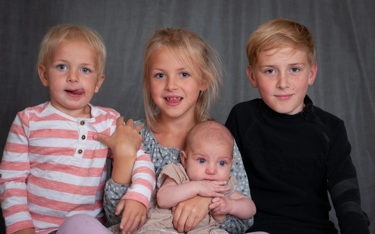 Jenny och Patrik Johansson, Laholm fick den 24 juni en flicka som heter Axelina. Hon vägde 4190 g och var 54 cm lång. Syskonen heter Oliver, Natalia och Alvin.