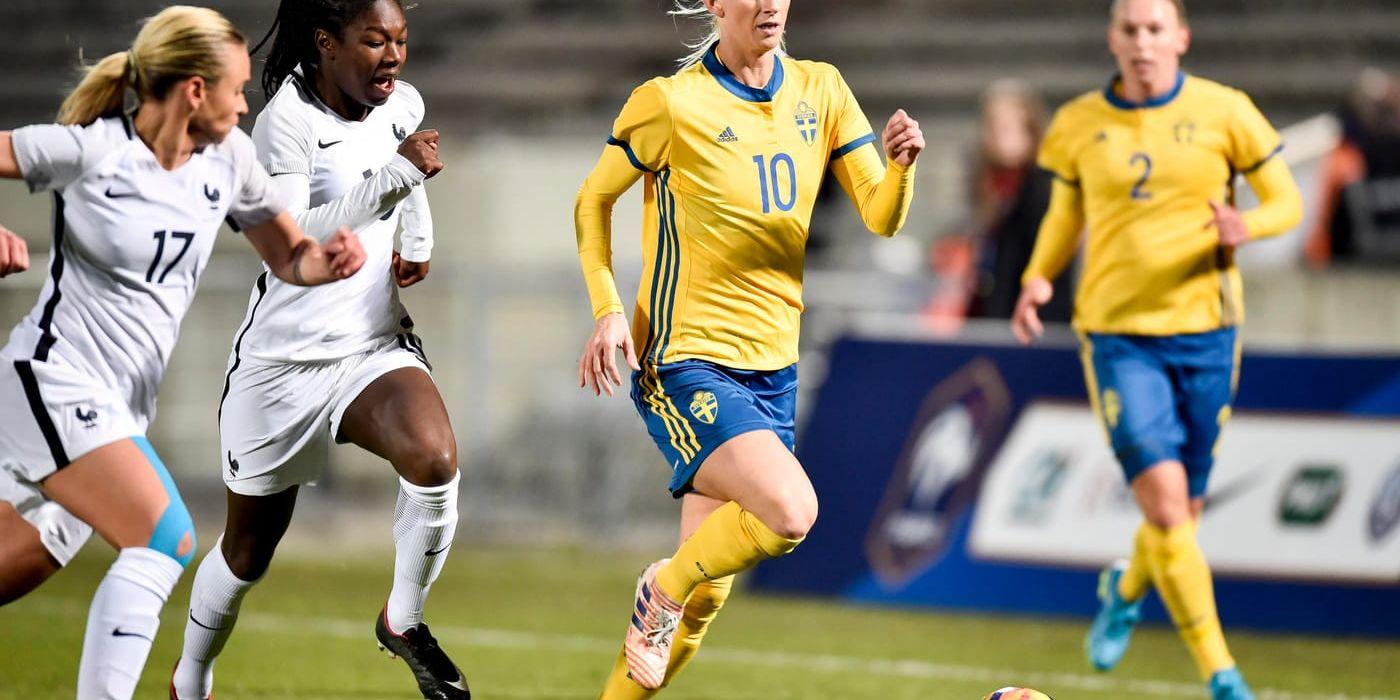 Sveriges Sofia Jakobsson hade möjligheten att få göra mål i sin comeback i landslaget. Varken hon eller någon annan på plan lyckades dock göra mål i Bordeaux.