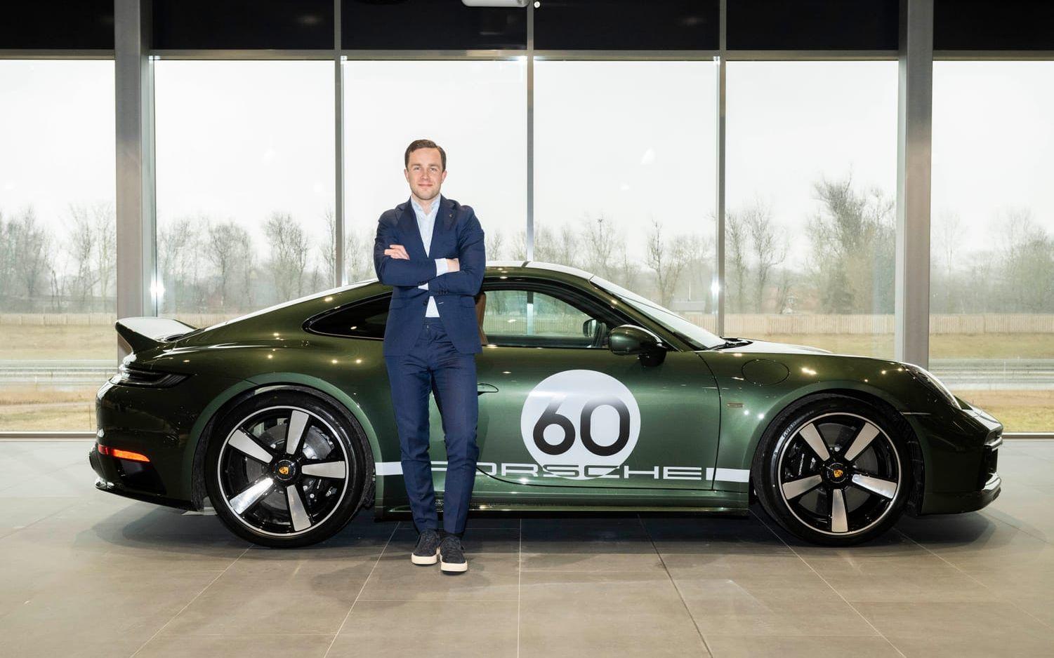 Fredag den 31 mars slår Porsche upp dörrarna till sitt nya center i Halmstad. Platschef Fredrik Andersson ser fram emot att få visa upp både nybygget och ett flertal exklusiva bilar. Som den här, en 911 Sport Classic i limiterad upplaga.