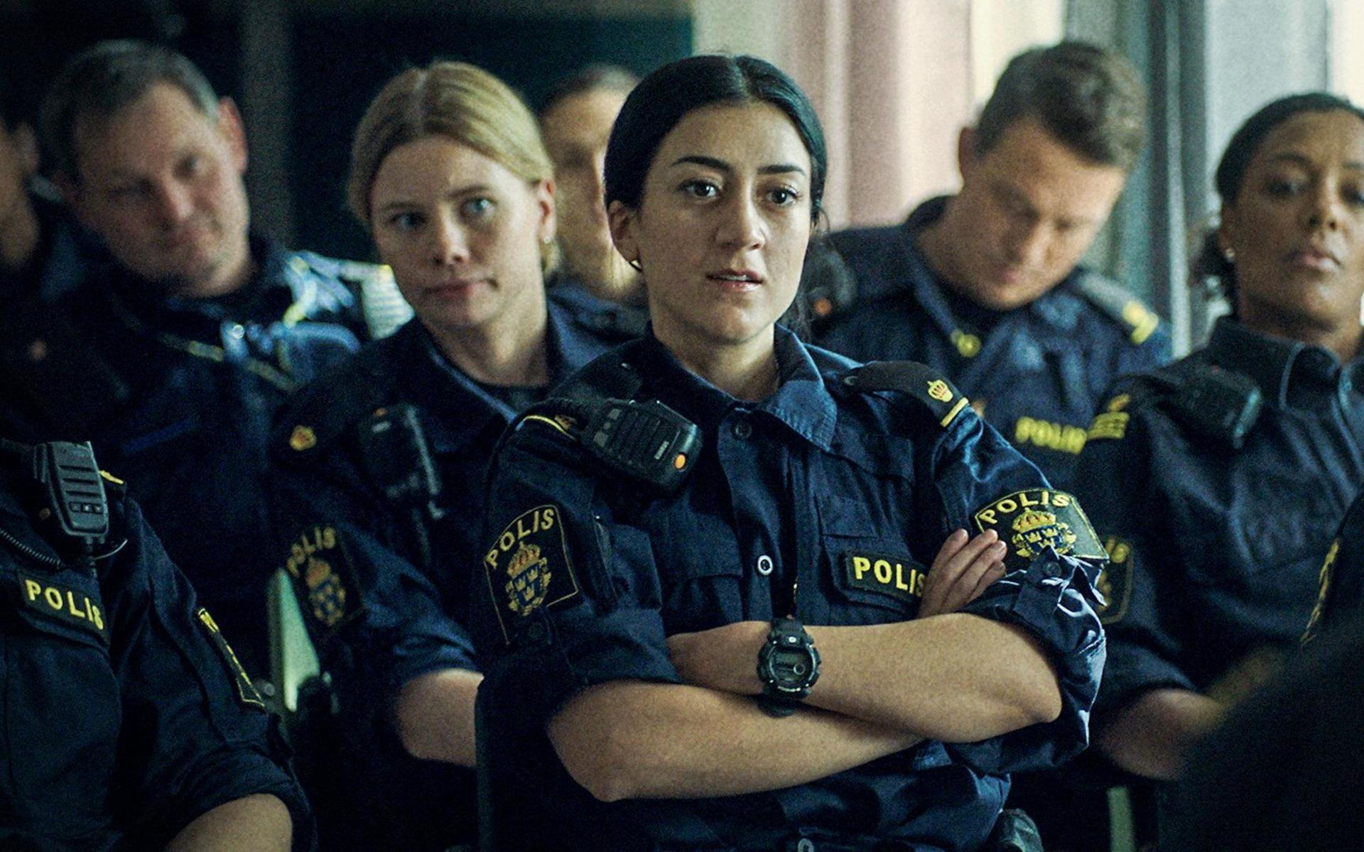 Tunna blå linjen handlar om sex poliser i Malmö och har blivit en succé bland både tittare och kritiker.