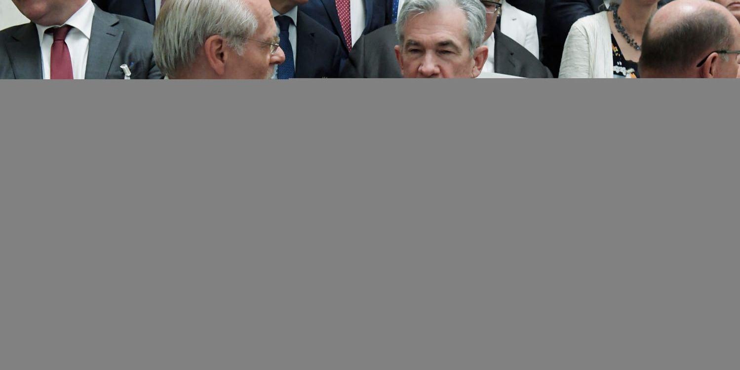 USA:s centralbankschef Jerome Powell (i mitten) deltog i slutet av maj på Riksbankens 350-årsjubileum i Stockholm, med bland andra riksbankschefen Stefan Ingves. Arkivbild