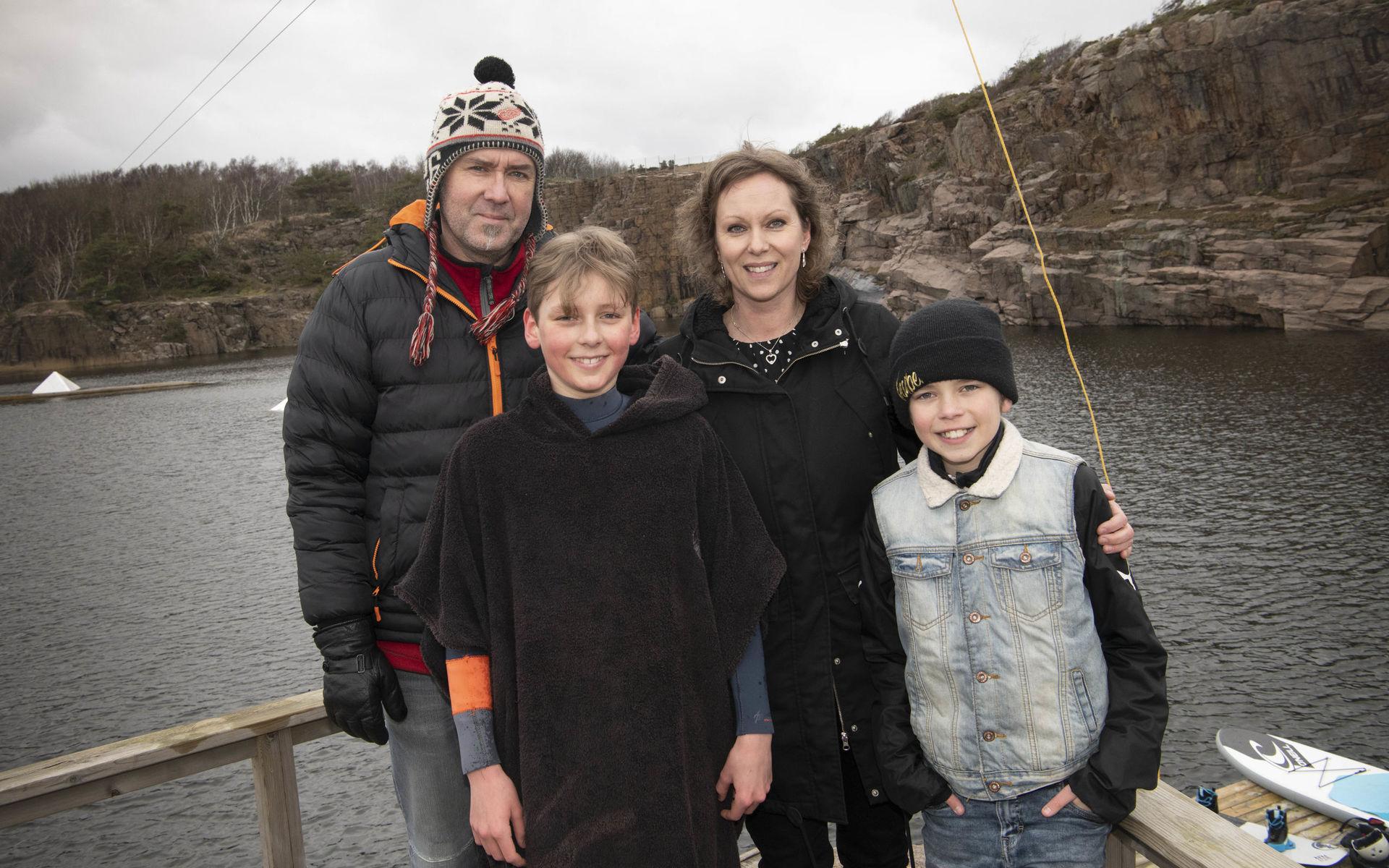 Familjen Örjes, med Mats, Theodor, Kristina och Alexander, äger wakeparken i Grötvik och driver den tillsammans med Halmstad Wakeboardförening.