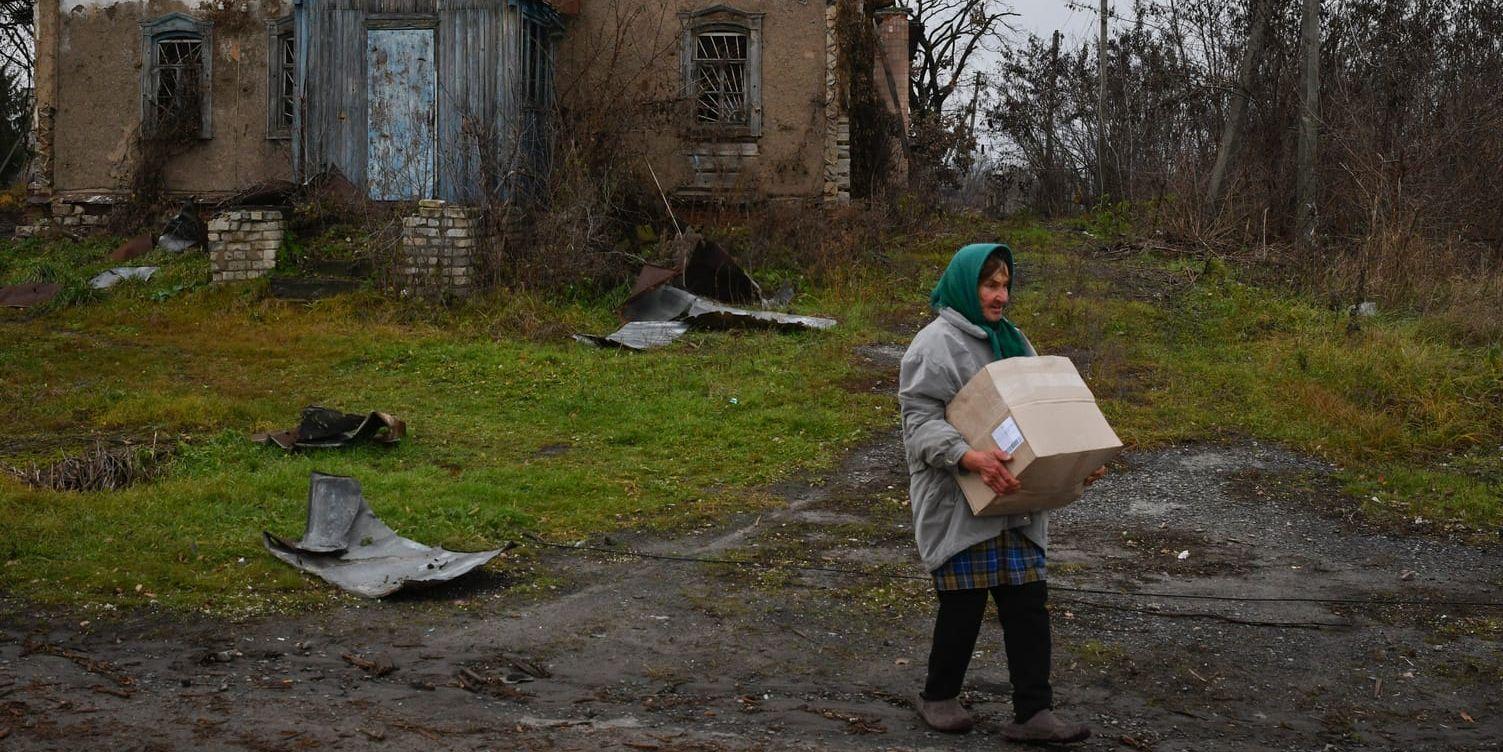 Utsatt. Stora delar av Ukraina är i desperat behov av nödhjälp, men logistiken för att få ut den fungerar inte särskilt bra.
