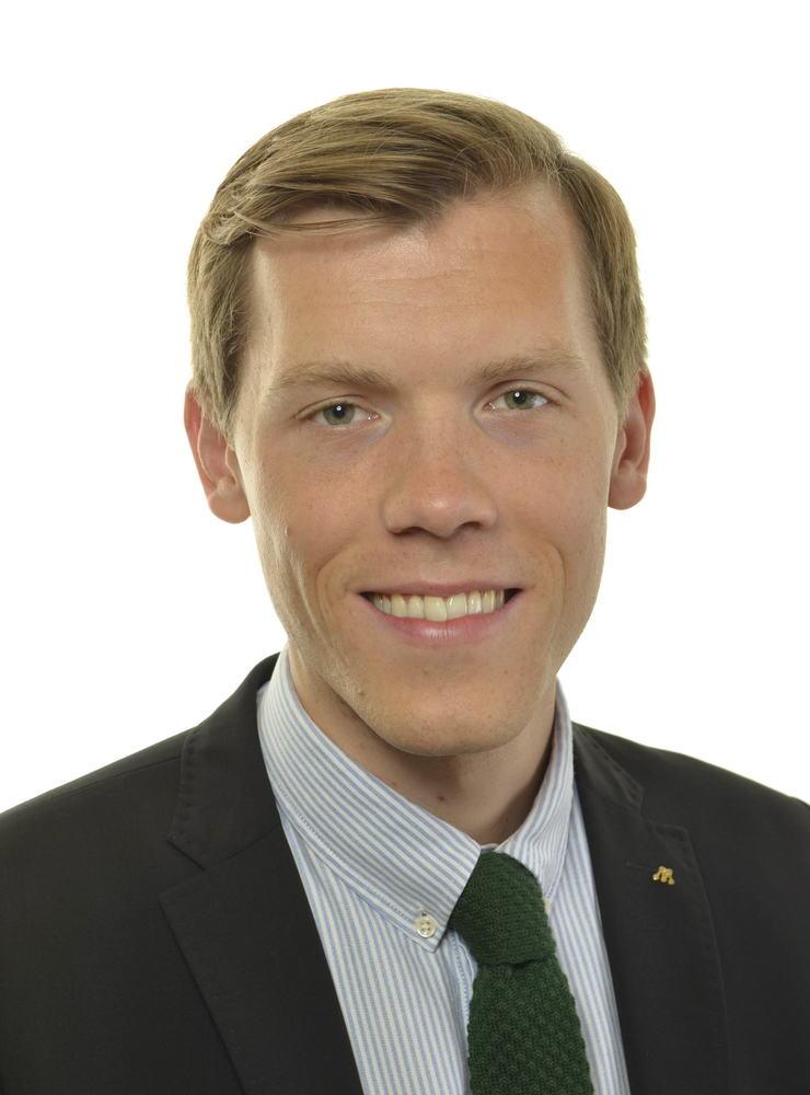 Johan Hultberg (M) röstade nej till regeringens förslag om differentierad skolpeng.