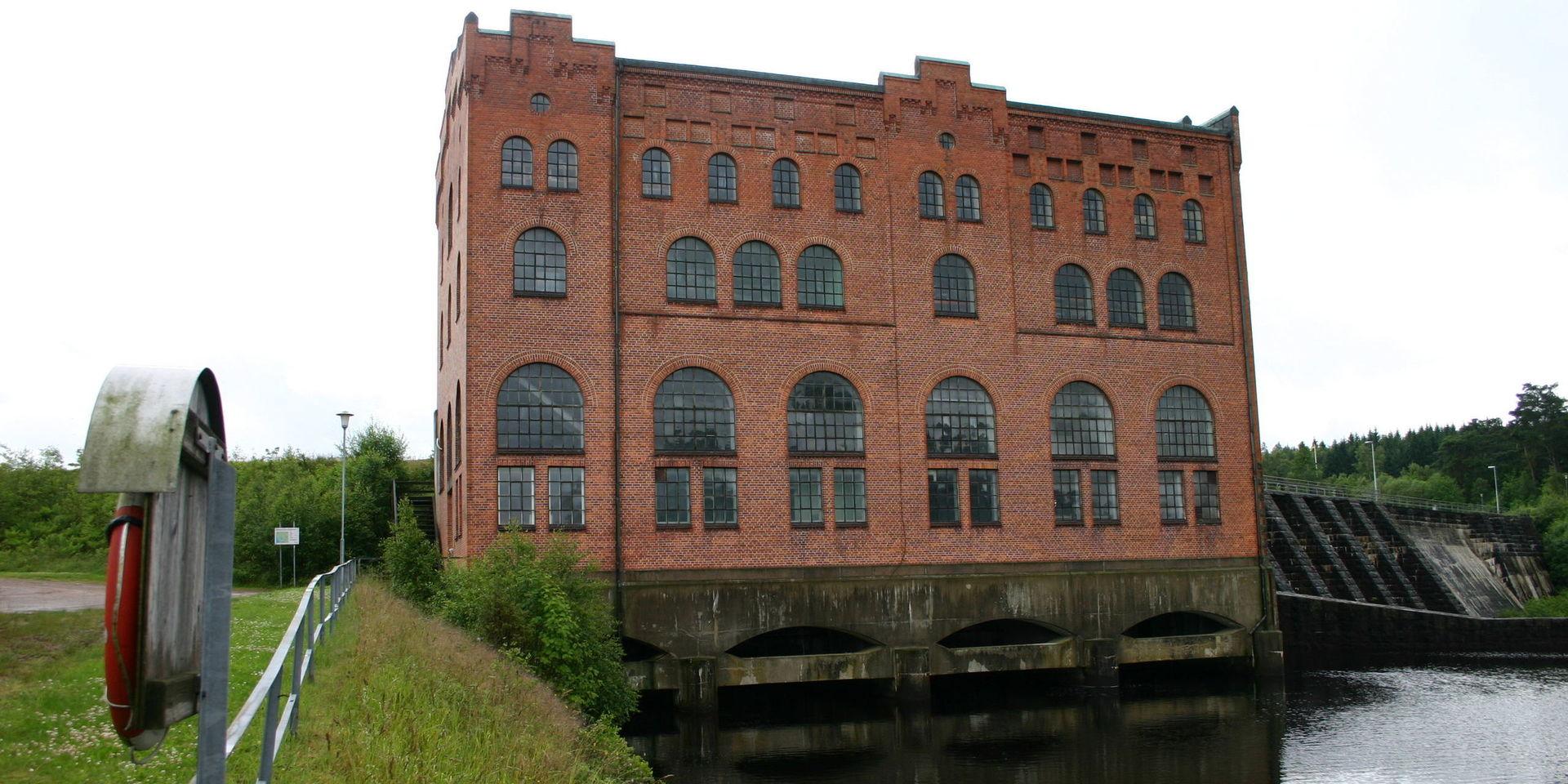 Knäred övre är en av de första kraftstationerna till Sydsvenska kraftaktiebolaget, senare känt som Sydkraft.