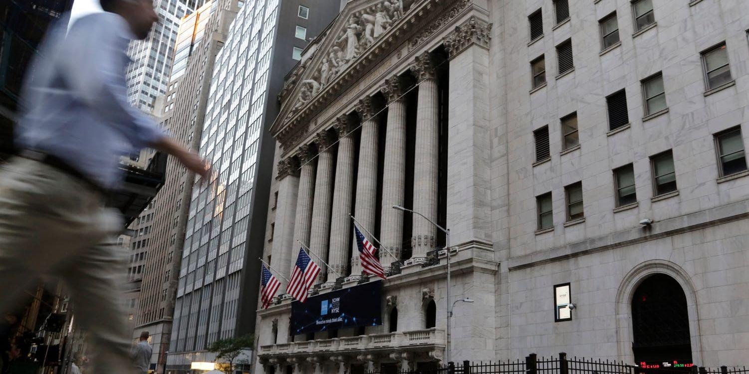 Börserna på Wall Street i New York sjönk i måndagens handel. Arkivbild.