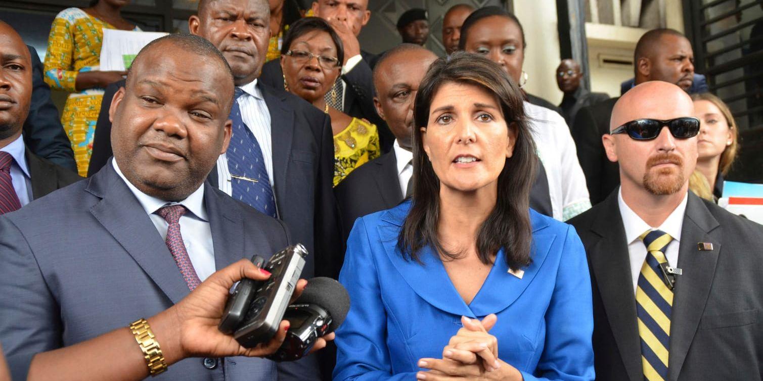 USA:s FN-ambassadör Nikki Haley träffade ordföranden för Kongo-Kinshasas valkommission Corneil Nangaa, till vänster, under ett besök i oktober.