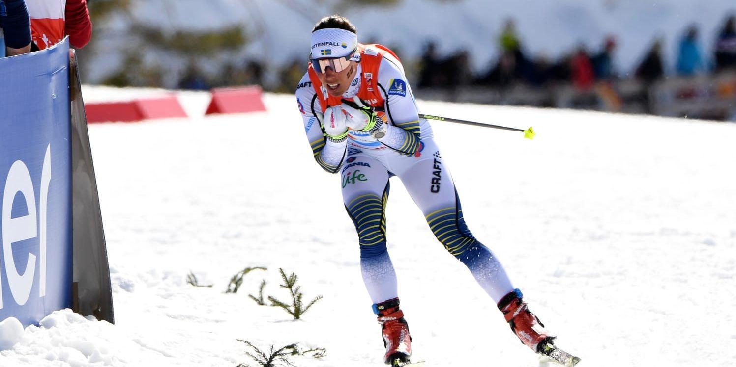 Charlotte Kalla gjorde en imponerande insats på Sveriges tredjesträcka i VM-guldstafetten i Seefeld.