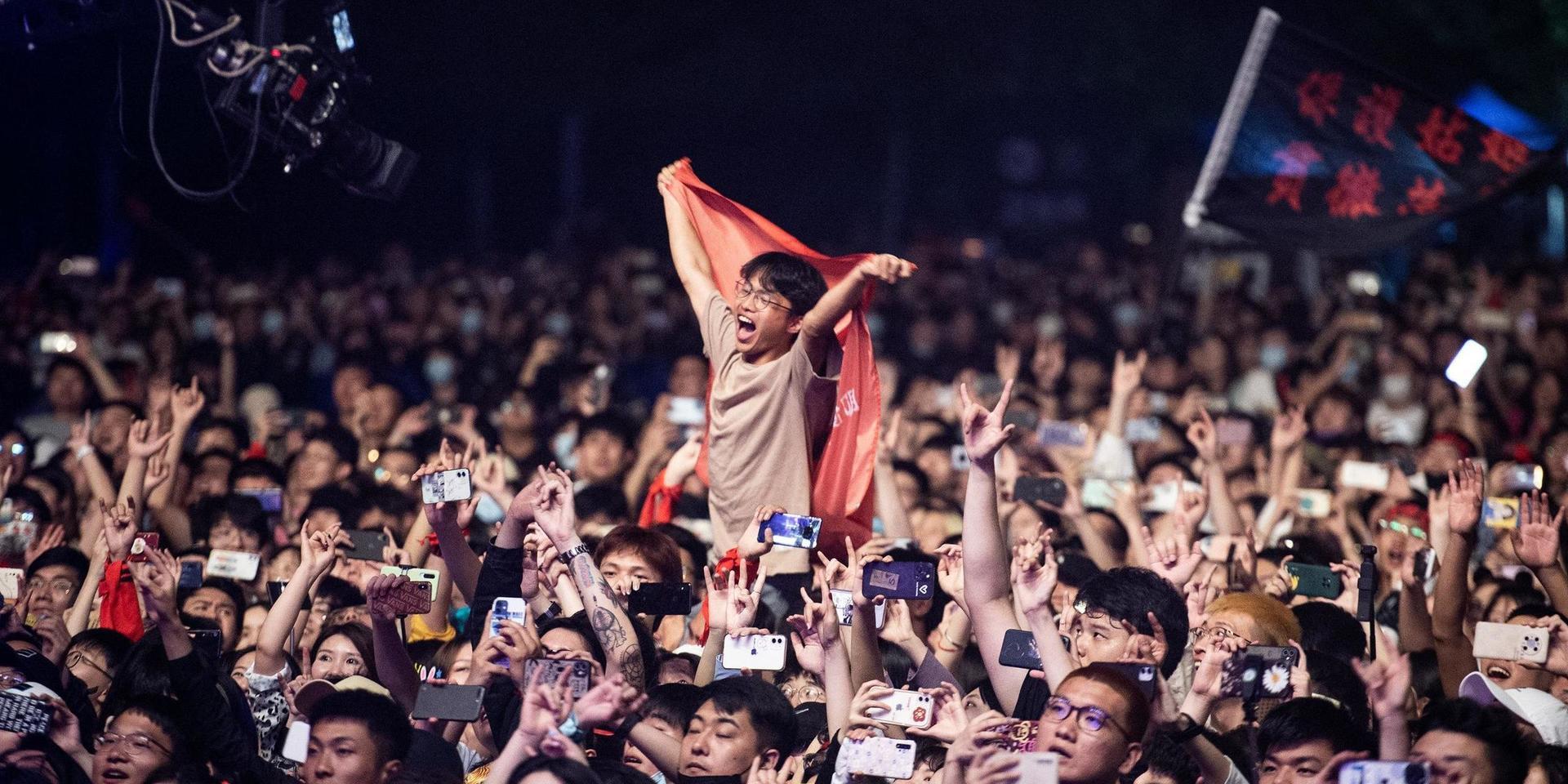 Tusentals människor besökte helgens festival i Wuhan – staden där covid-19 först upptäcktes och invånarna försattes i världens första coronalockdown.