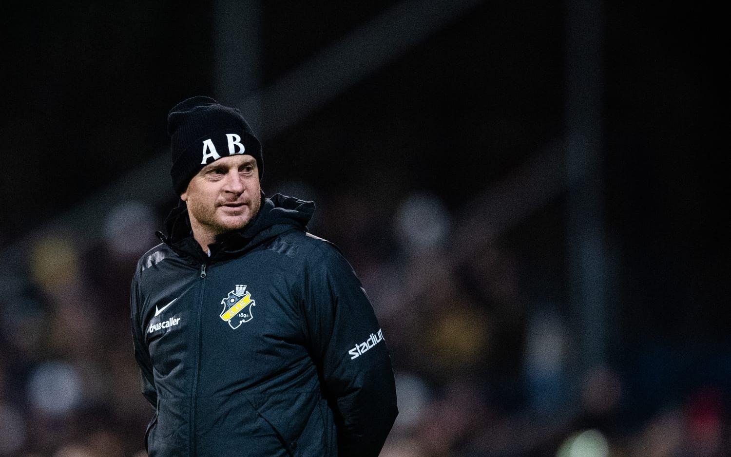 Tränaren Andreas Brännström har bytt lilla Mjällby mot stora AIK. ”Som att komma hem”