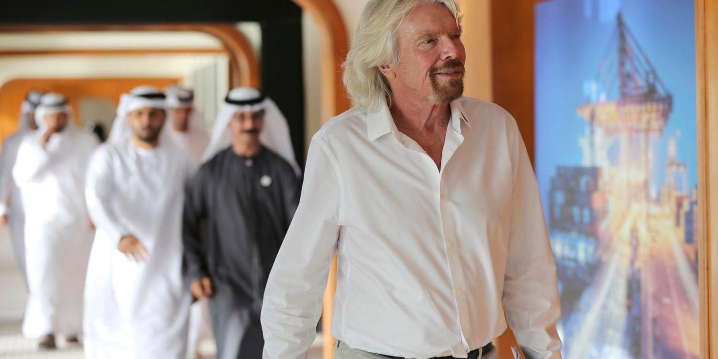 Richard Branson har växande affärsintressen på Arabiska halvön. Här deltar han i en presentation av en satsning på transportkonceptet Hyperloop i Dubai i våras.