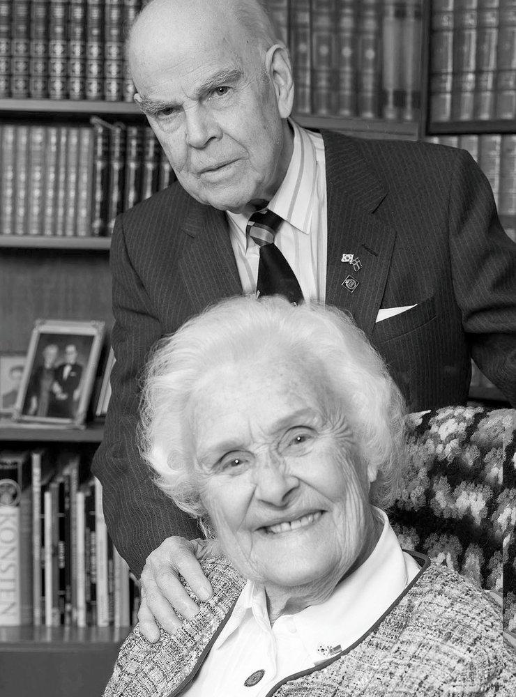 Rune Jonasson och hans hustru Kerstin, som var född och uppvuxen i Falkenberg. Kerstin gick bort våren 2018.