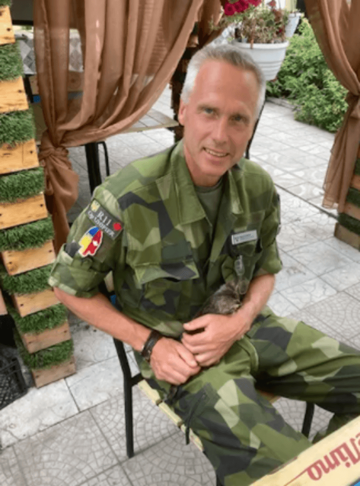 ”Min bild är att de är väldigt motiverade och att utrustningen i Ukrainas stora armé i vissa avseenden kan mäta sig med den ryska”, säger Lv 6-majoren Roger Djupsjö.