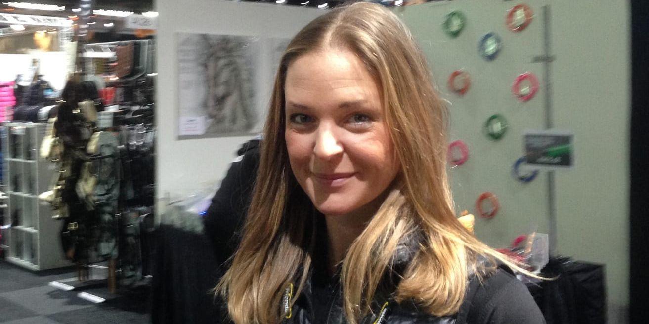Fälttävlansstjärnan Anna Freskgård är tillbaka efter VM-tragedin och gör framöver även en satsning på banhoppning.