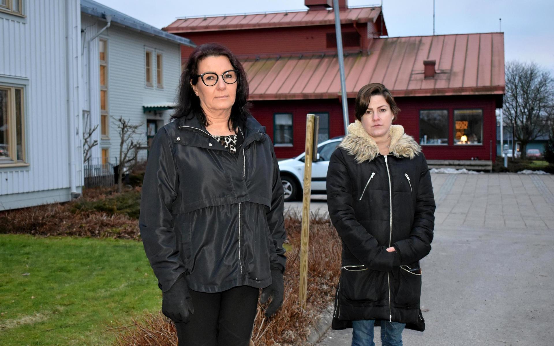 Lissi Hansen och Emelie Brüel är två av åtta medarbetare som ingår i natteamet på Sjölunda äldreboende i Torup. De är oroliga för att arbetsgivaren Hylte kommun kommer att slopa den så kallade tvättstugemodellen som har inneburit en stor möjlighet att påverka sitt eget schema.