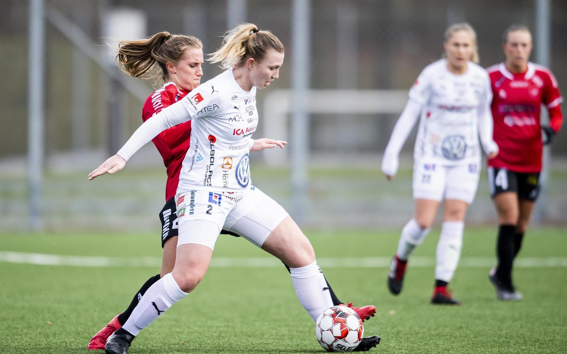 Halmiabekanta Selma Berggren går från Kalmar till IFK Norrköping.