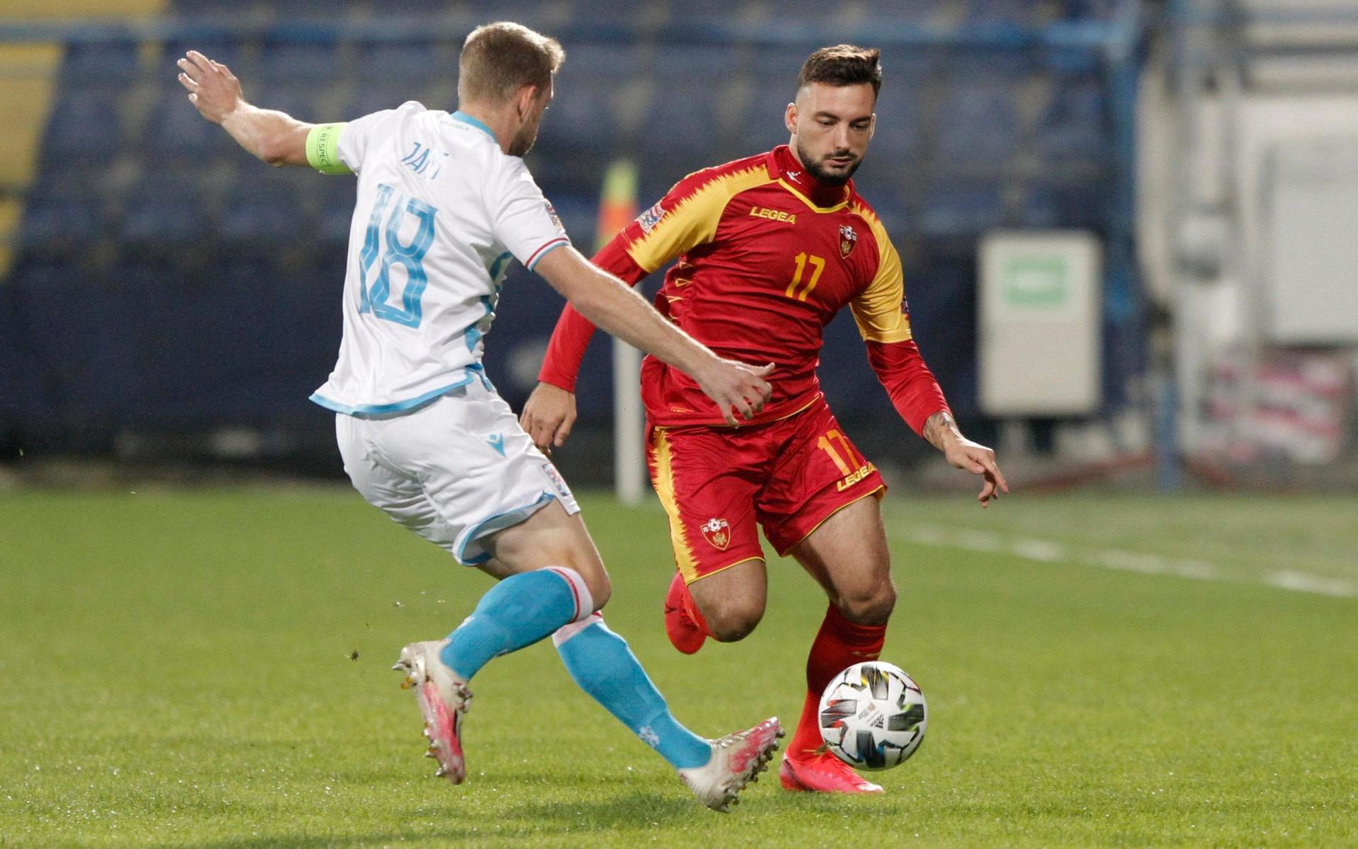 Sead Haksabanovic i Montenegros landslag mot Luxemburg i Nations League i höstas.