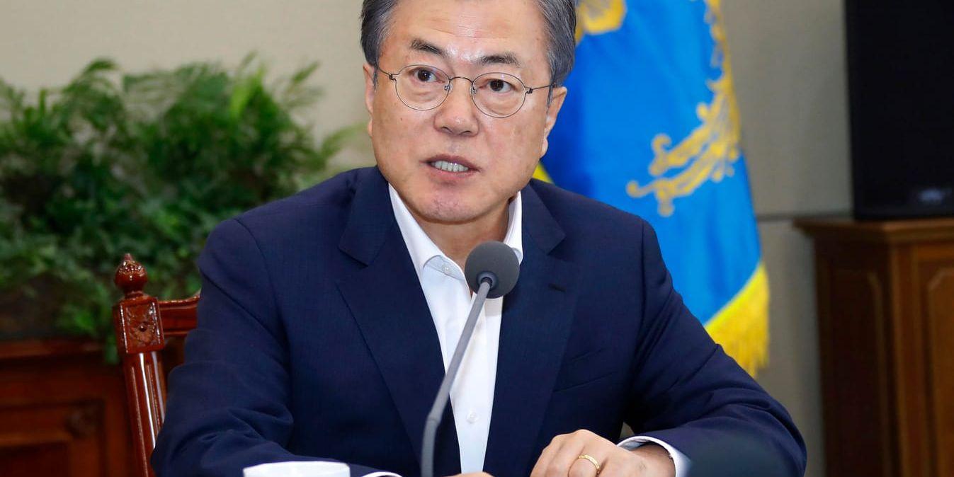 Sydkoreas president Moon Jae-In under ett möte på måndagen i presidentkansliet Blå huset i Seoul.