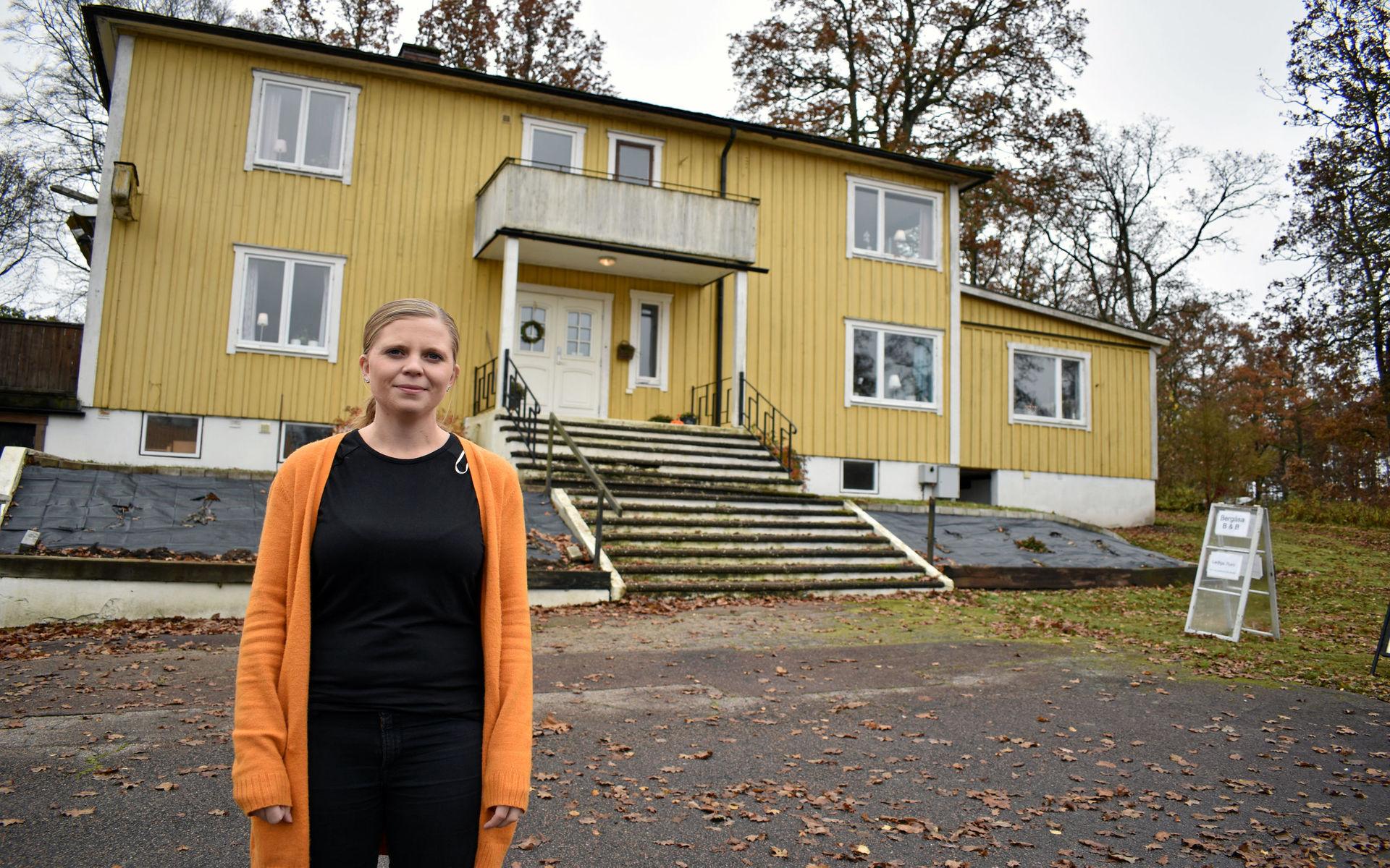 Med utsikt över Drängsjön bygger Louise Jacobsson upp en helt ny verksamhet i Drängsereds gamla värdshus. Att starta sitt eget bed and breakfast är inte helt enkelt, men Louise tar arbetet steg för steg.