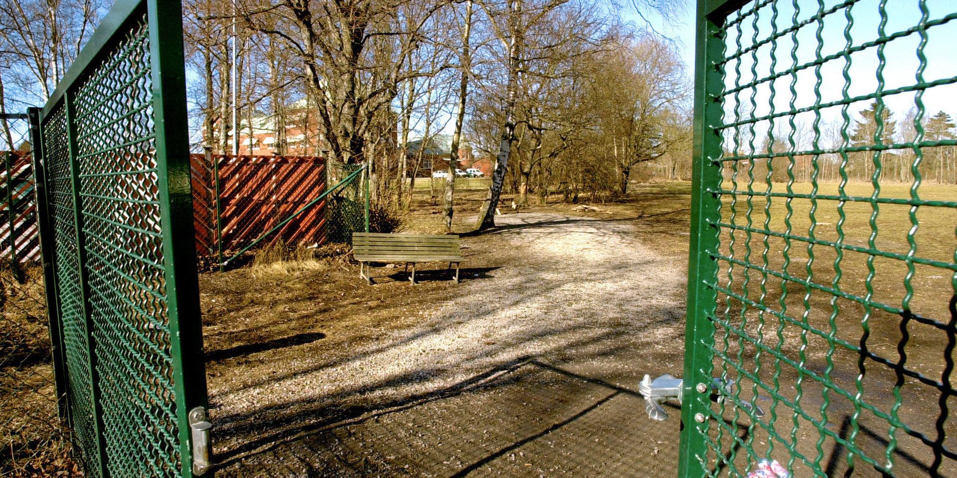 REPORTERJOURENHundgård hundrastgård rastgård för hund i Vänersborg på Belfragegatan
