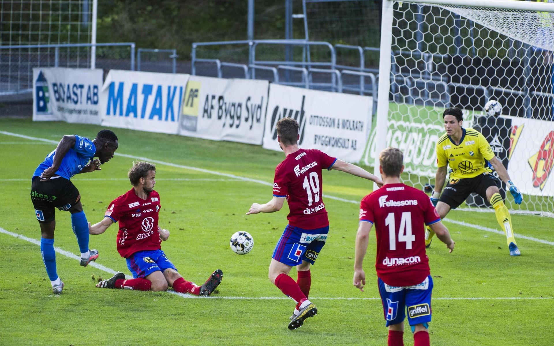 Sadat Karim sätter sitt första mål på nästan ett år när HBK slog Öster på Örjans vall och befäste sin position i toppen av Superettan.