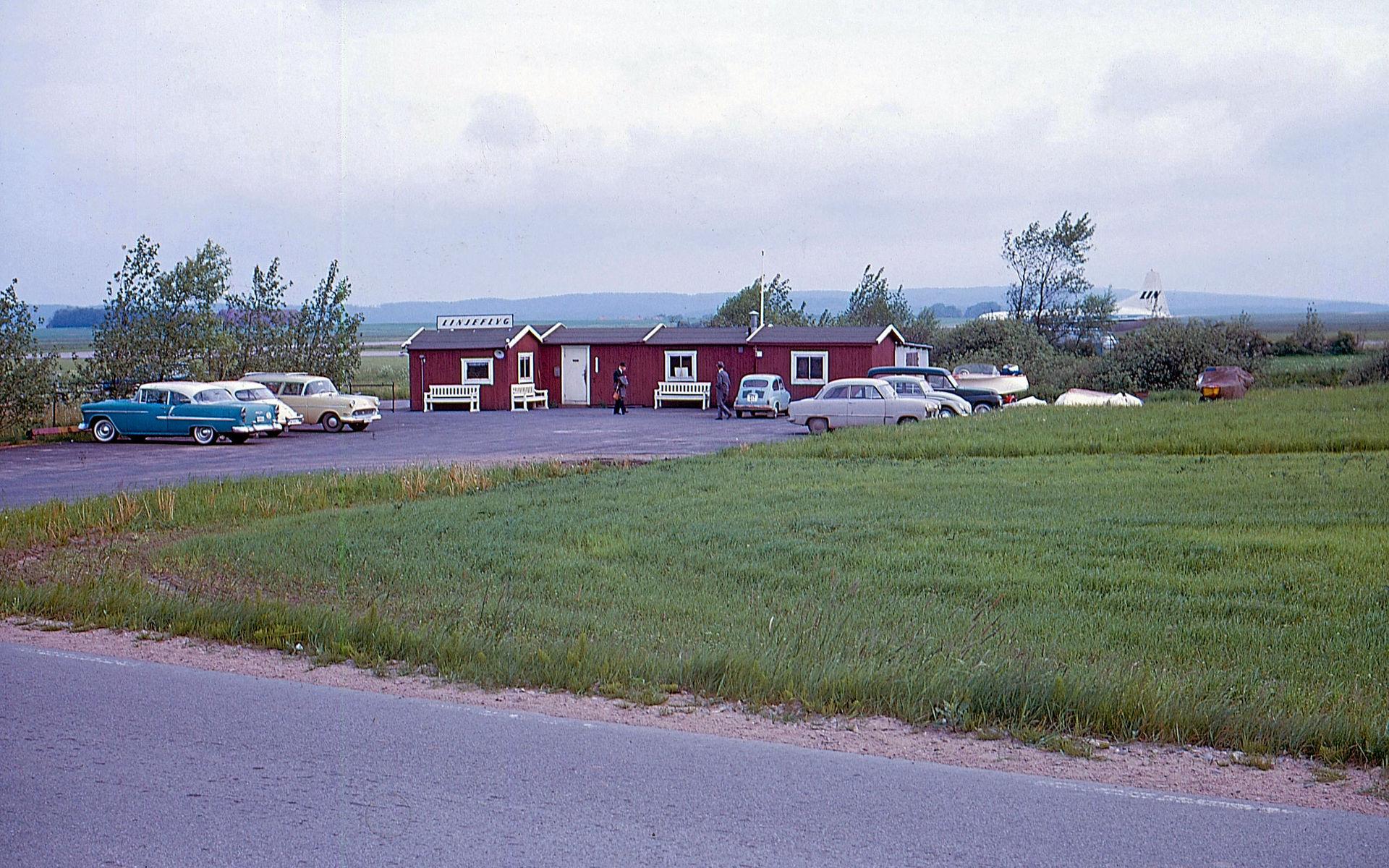 Linjeflygs första flygstationsbyggnad i Halmstad, vid Karlsrovägen.