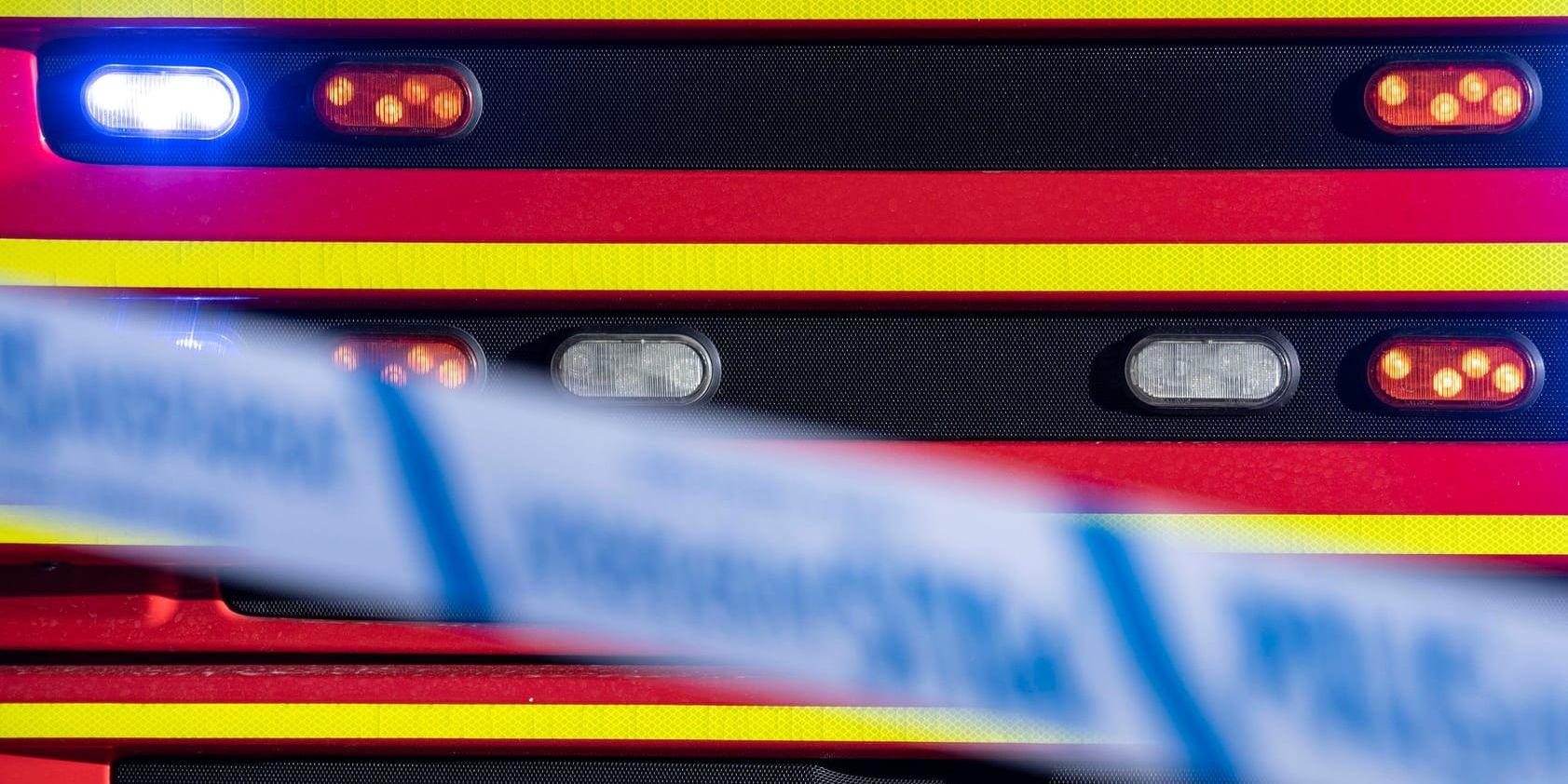 En kvinna i 70-årsåldern har hittats död i samband med att en villa eldhärjats i Grästorp i Västra Götaland. Arkivbild.