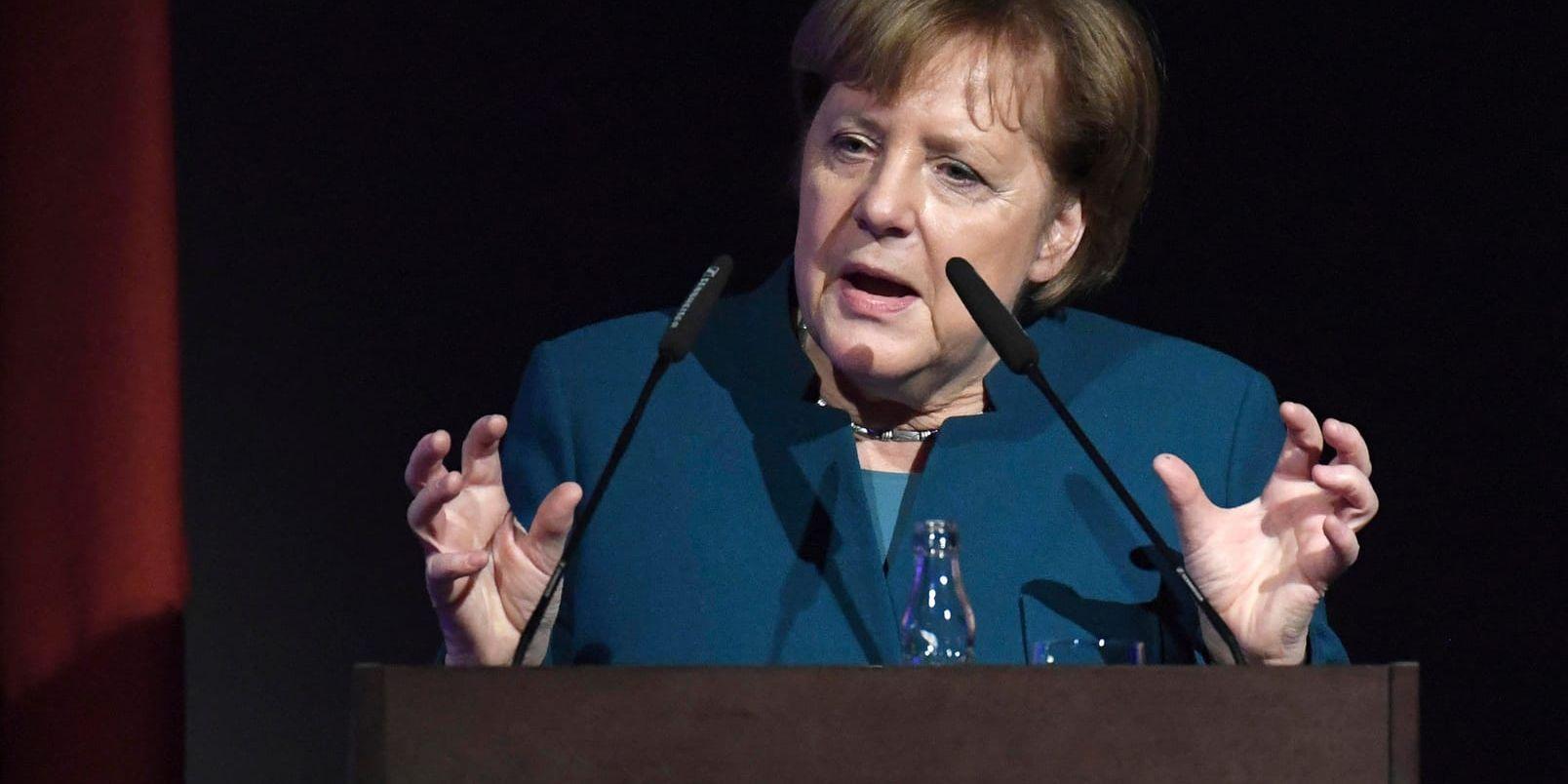 Ännu är det långt kvar tills segern över IS kan ropas ut, enligt Tysklands förbundskansler Angela Merkel.