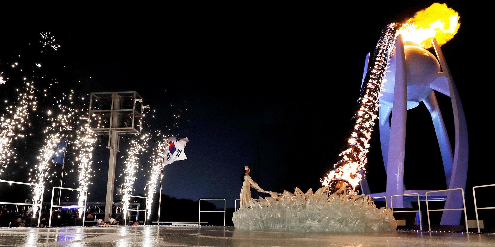 Den olympiska elden tänds vid vinterspelen i Pyeongchang – ett OS som bokstavligen brände mycket pengar.