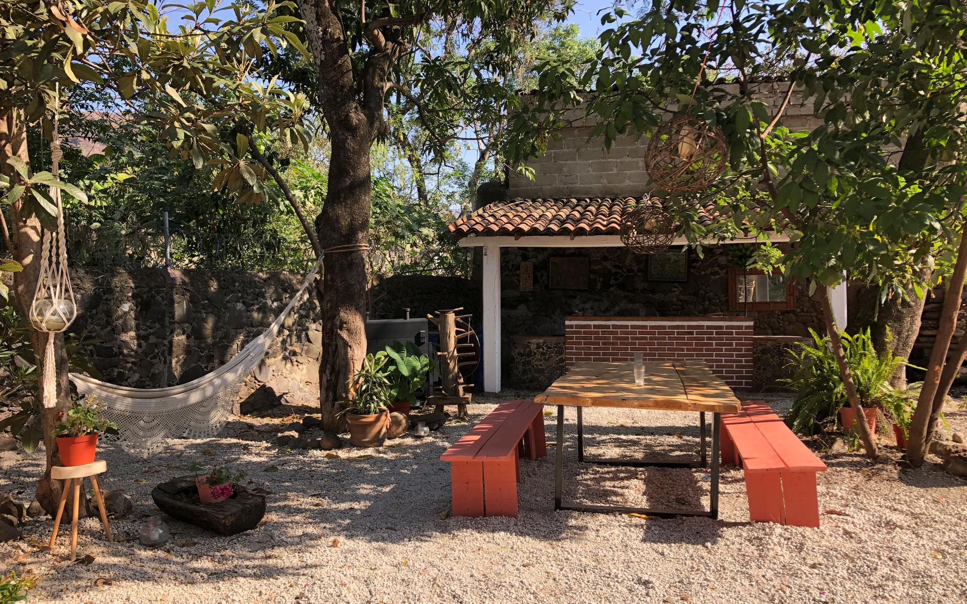 Huset i Malinalco, som Matilda och Santy har totalrenoverat. De har bland annat gjort nya badrum, byggt pool och fixat trädgården. 