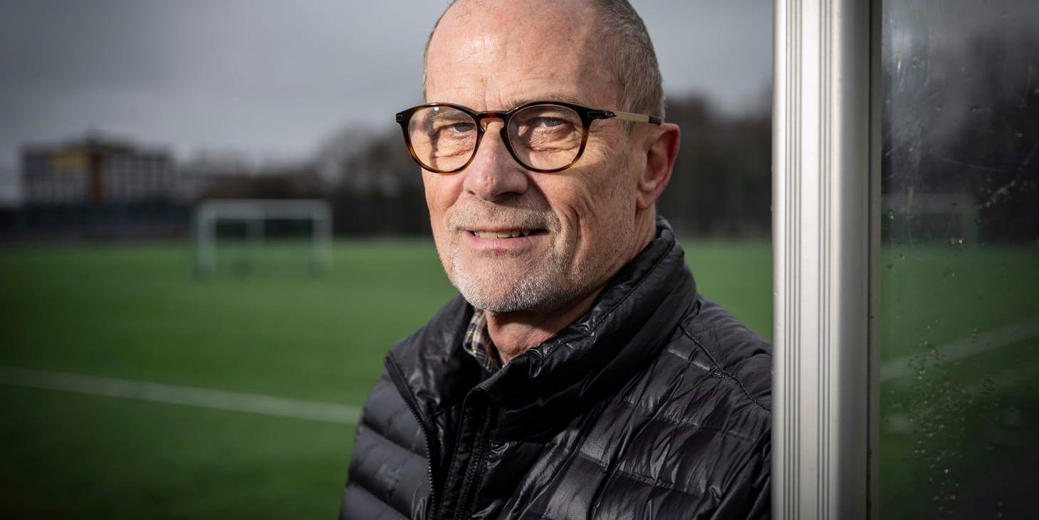 Lars-Christer Olsson, tidigare generalsekreterare i Uefa och ordförande i Svensk elitfotboll utmanar den tidigare statsministern Fredrik Reinfeldt om posten som ny ordförande i Svenska fotbollförbundet.