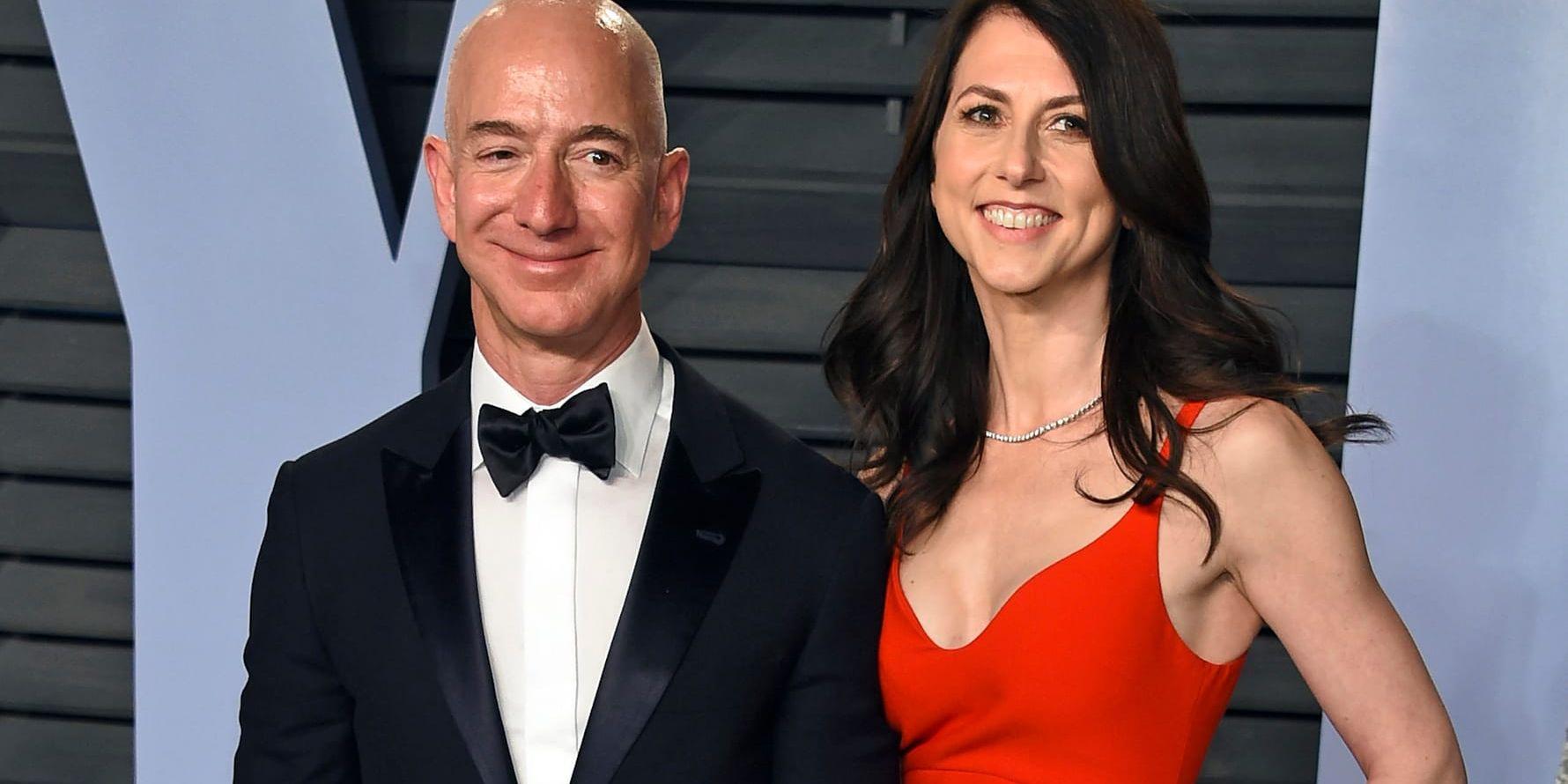 Jeff och MacKenzie Bezos går skilda vägar efter 26 års äktenskap. Arkivbild.