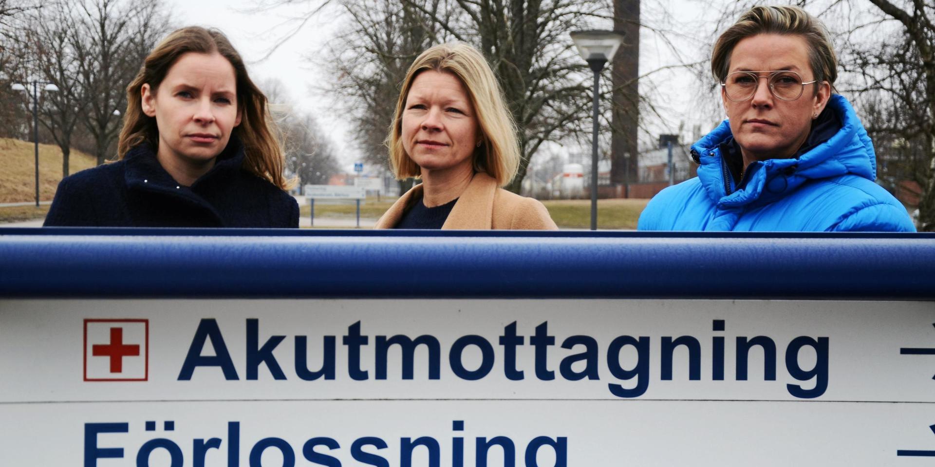 Barnmorskorna Therese Edberg, Elinor Jönsson Odeback och Jessica Bernefjell anser att partnern borde få stanna kvar med den nyförlösta mamman på BB i Varberg.