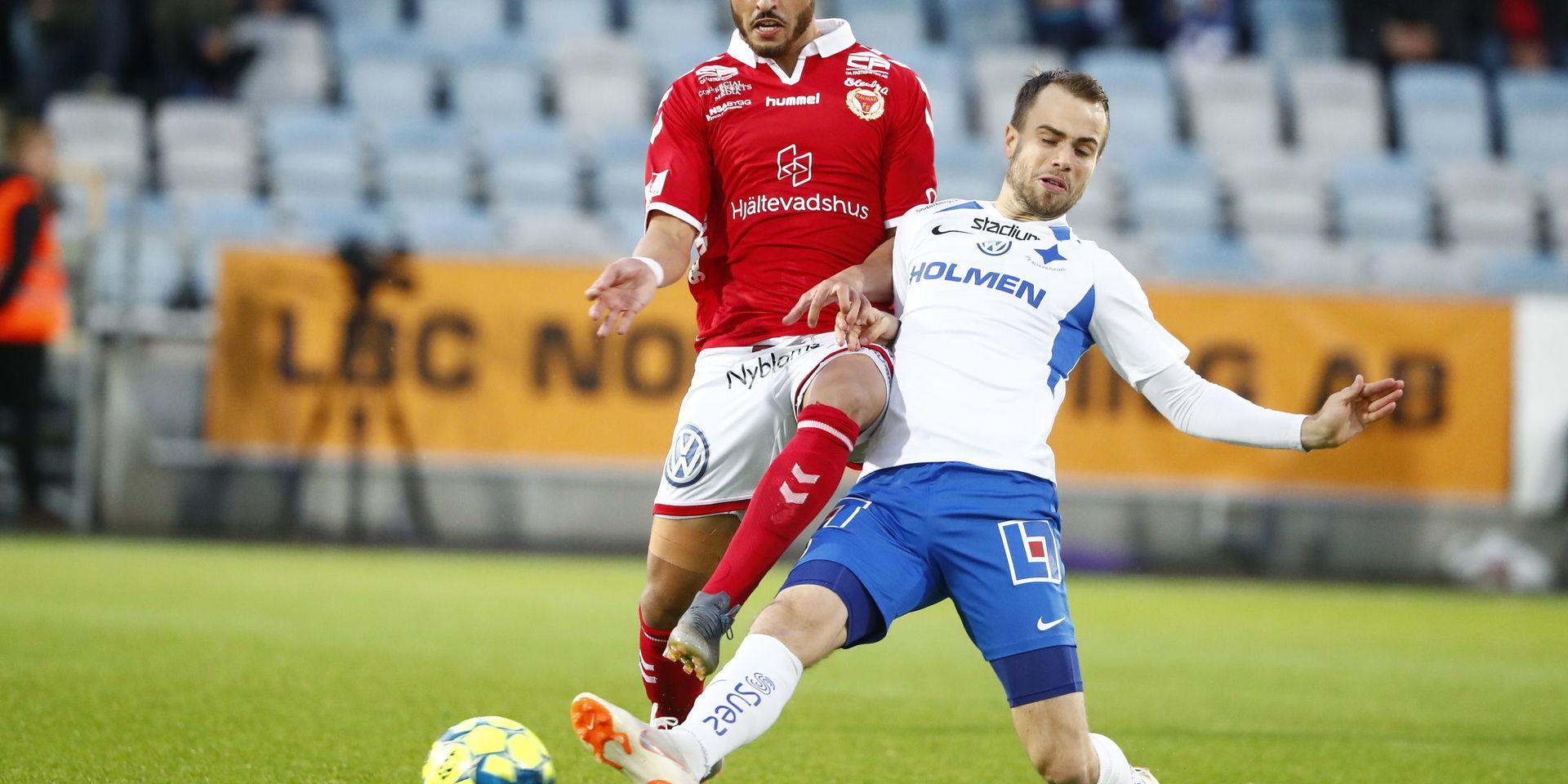 IFK Norrköpings Andreas Blomqvist, till höger, njuter av tillvaron efter några tunga år med svåra knäskador. 