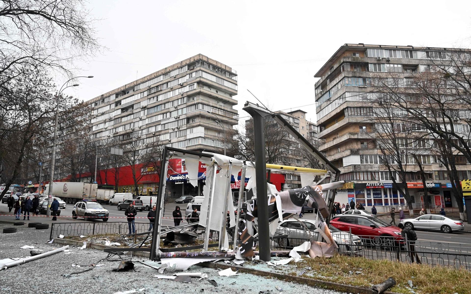 Det har rapporterats om flera explosioner runt om i Kiev under torsdagsmorgonen. 
