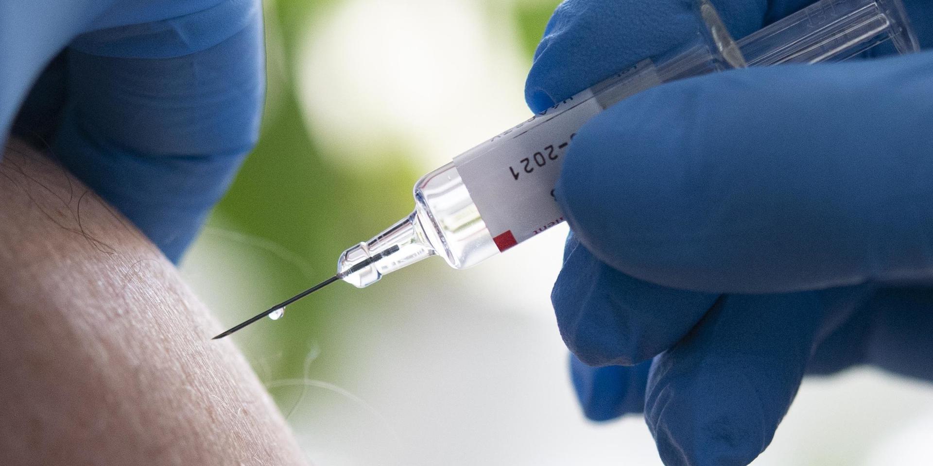 Misstänkt fusk i vaccinationskön har upptäckts i åtta svenska regioner. Arkivbild.