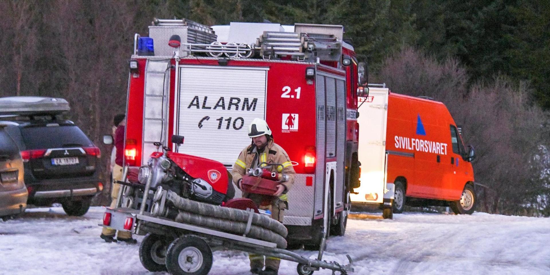 Fem personer omkom i en stugbrand i Norge.