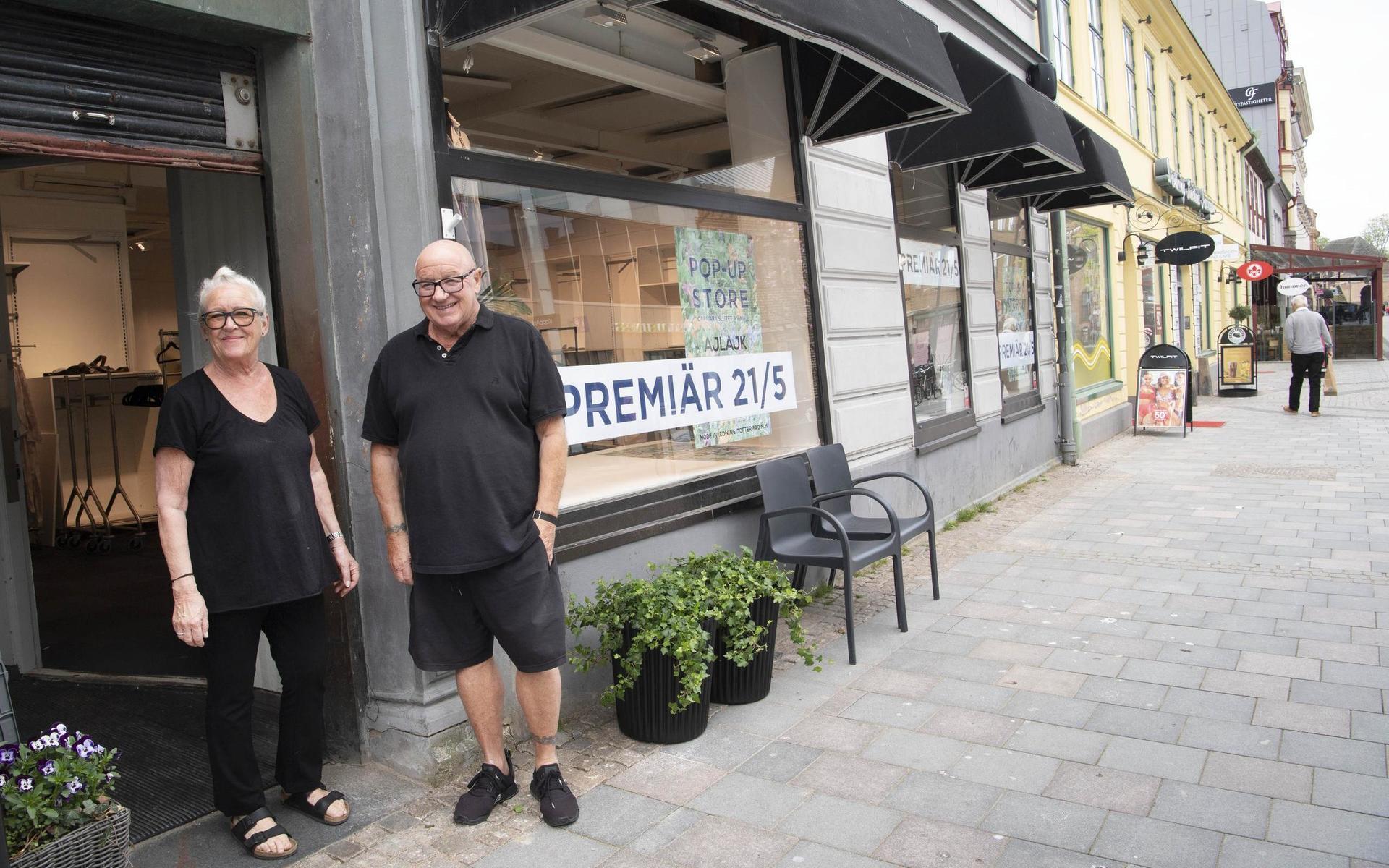Leena och Tommy Mellberg som driver företaget Ajlajk öppnar pop up-butik på Storgatan. 