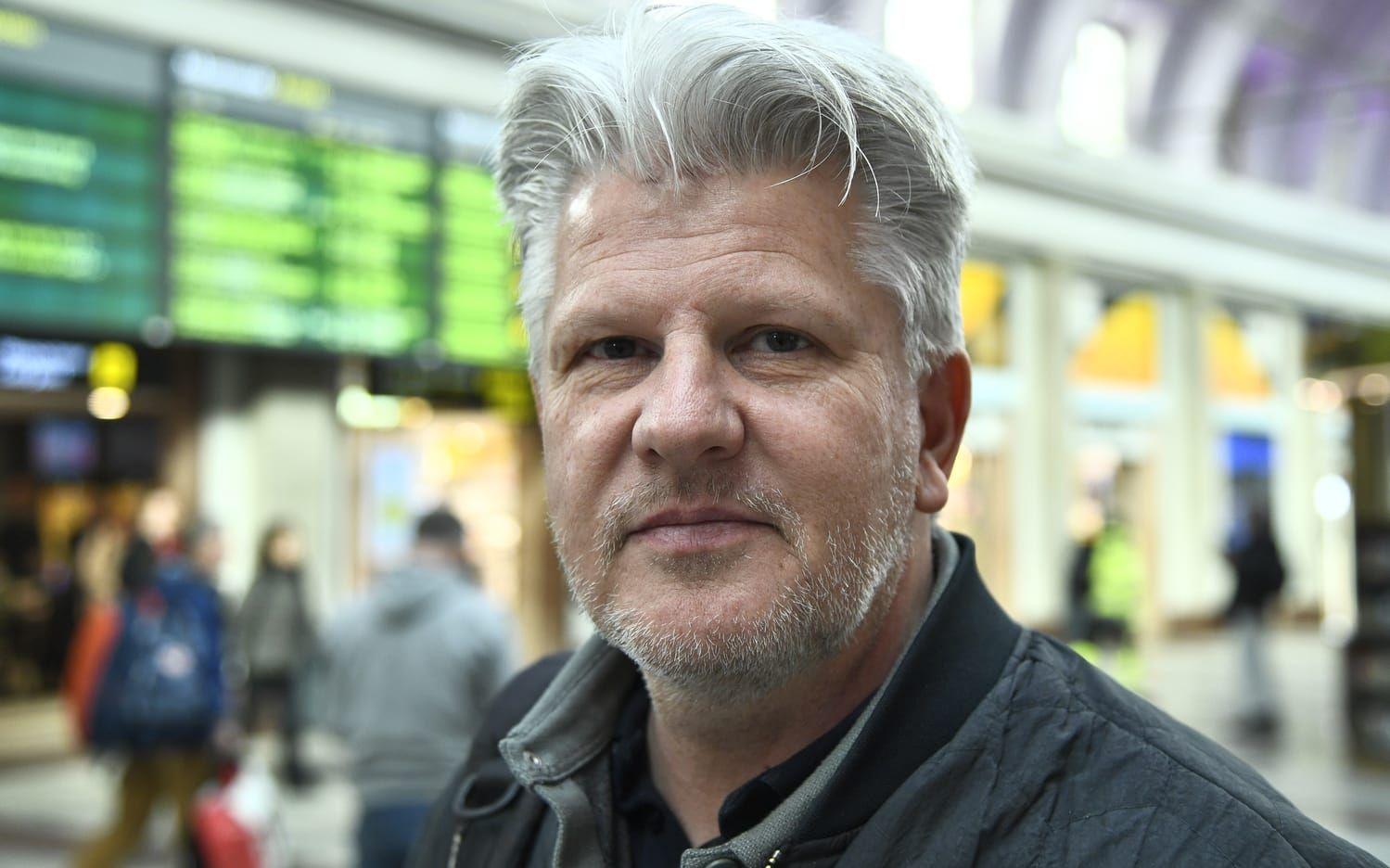 Anders Elers Ivarsson känner sig besviken över att SJ inte har kunnat boka om hans resa till Göteborg. 