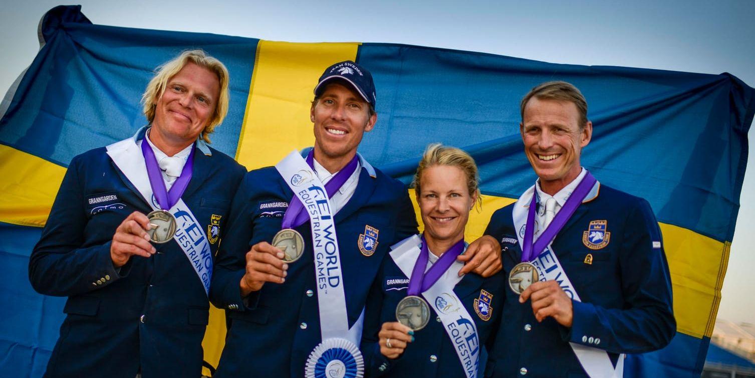 Sveriges VM-silverlag: Fredrik Jönsson, Henrik von Eckermann, Malin Baryard Johnsson och Peder Fredricson.
