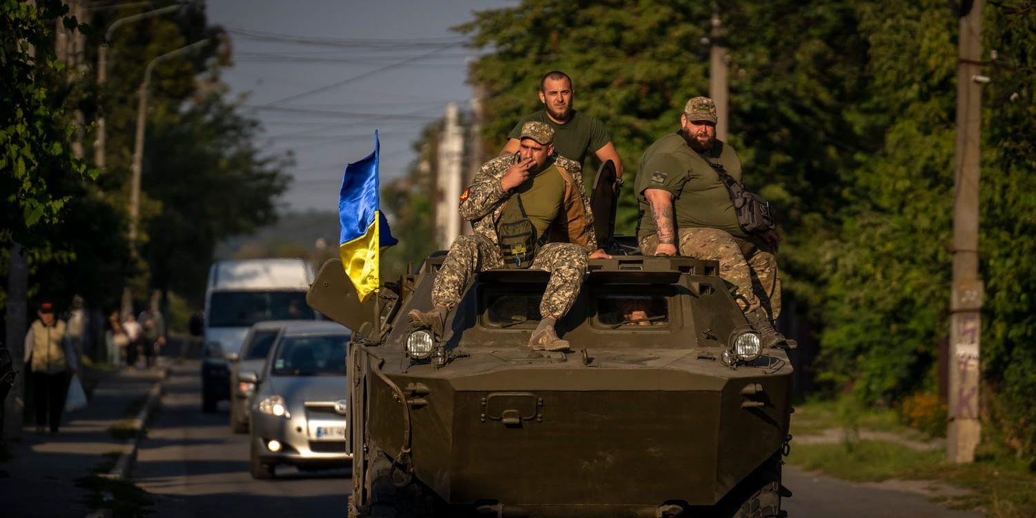 Framåt. Den ukrainska offensiven i landets östra delar har varit extremt framgångsrik, och lett till en rysk kollaps.
