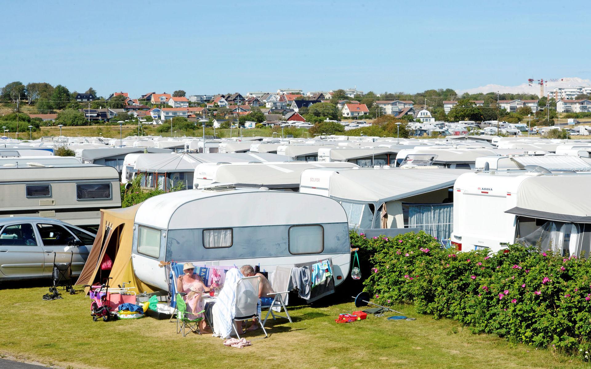 Bokningstrycket på länets campingar förväntas bli högt även i år. Bilden visar Apelvikens Camping i Varberg.
