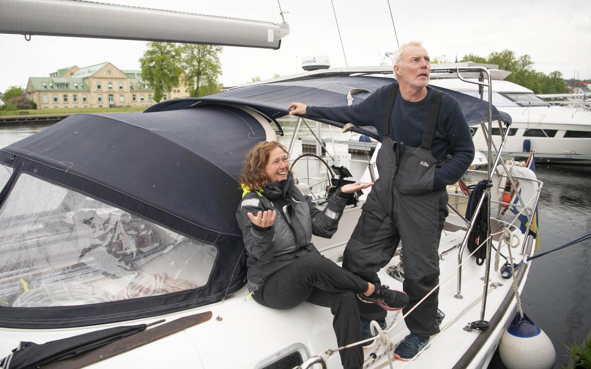 Agnetha och Roger Ahlgren har fått hem sin segelbåt Stella Vita till Halmstad.