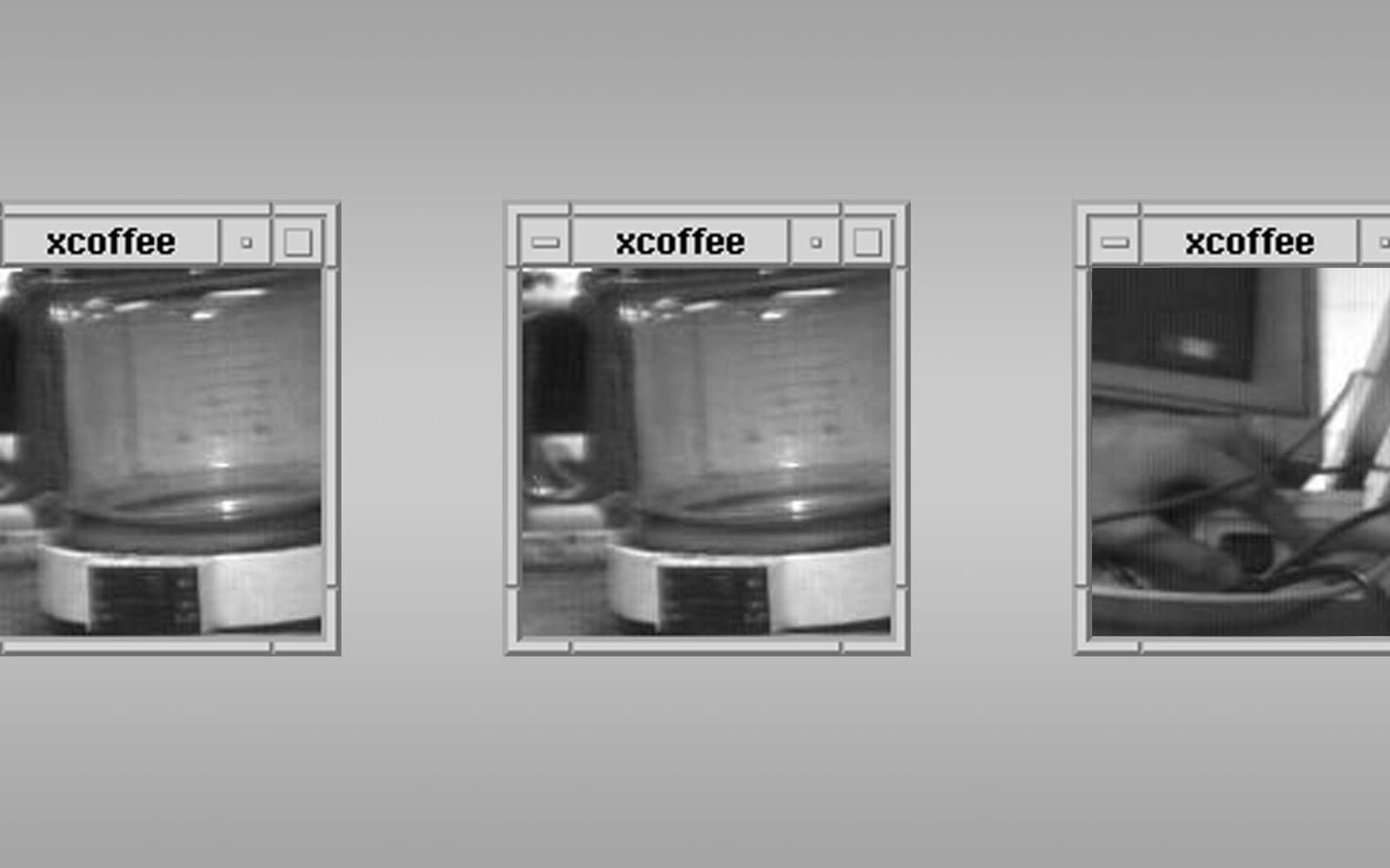 <strong>FÖRSTA WEBBKAMERAN.</strong>  Den allra första webbkameran sattes upp av datatekniker på University of Cambridge och hade ett enda syfte: Att filma deras gemensamma kaffebryggare så att ingen skulle behöva komma dit och överraskas av att kannan var tom. Året var cirka 1991 och det skulle dröja till den 22 november 1993 innan liveströmmen den nådde den <a href="http://www.cl.cam.ac.uk/coffee/coffee.html" target="_blank">offentliga webben</a>. Kameran, som fick smeknamnet The Trojan room coffee pot, stod på i tio år innan den slutligen såldes som memoribilia på Ebay. Äldsta webkameran fortfarande i bruk är <a herf="http://www.fogcam.org" target="_blank">Fogcam</a> i San Francisco som startade 1994.