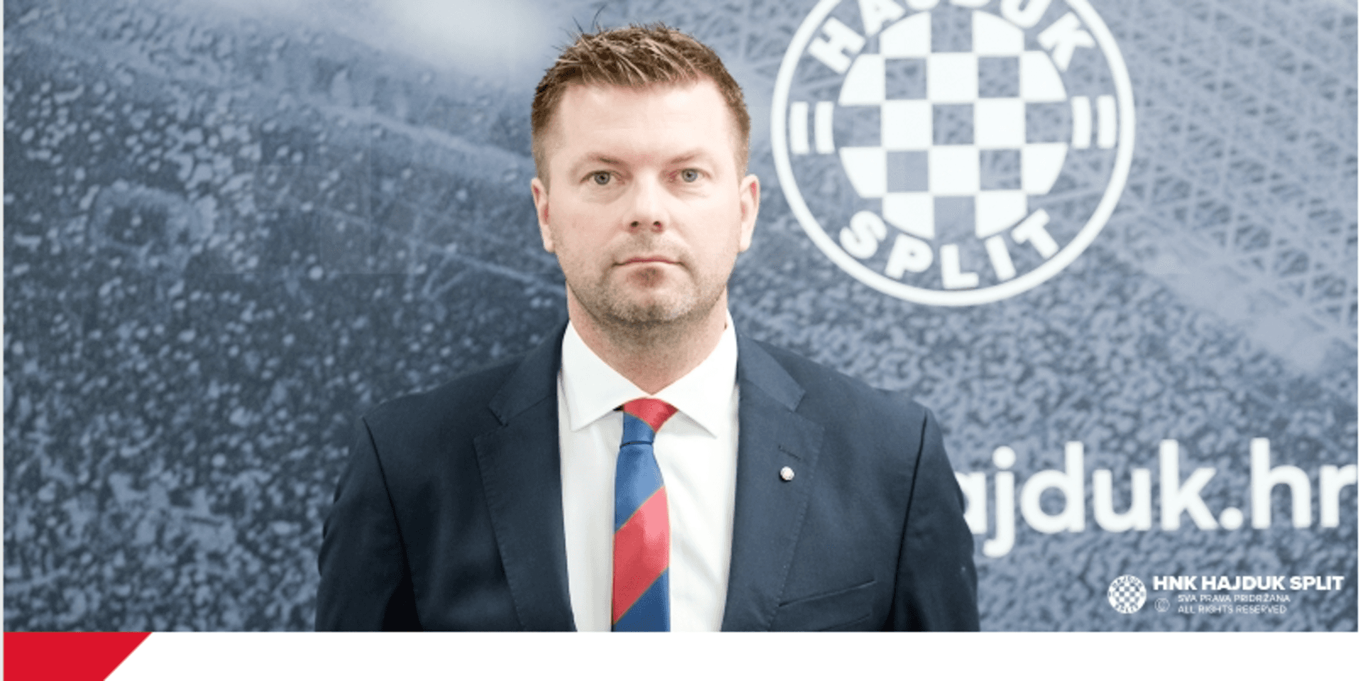 Jens Gustafsson presenteras som ny huvudtränare på Hajduk Splits hemsida.