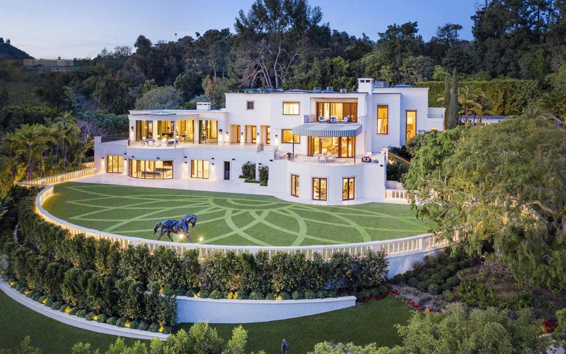 Steve Wynn har byggt om sitt hus i Beverly Hills och lagt till hela 700 kvadratmeter.
