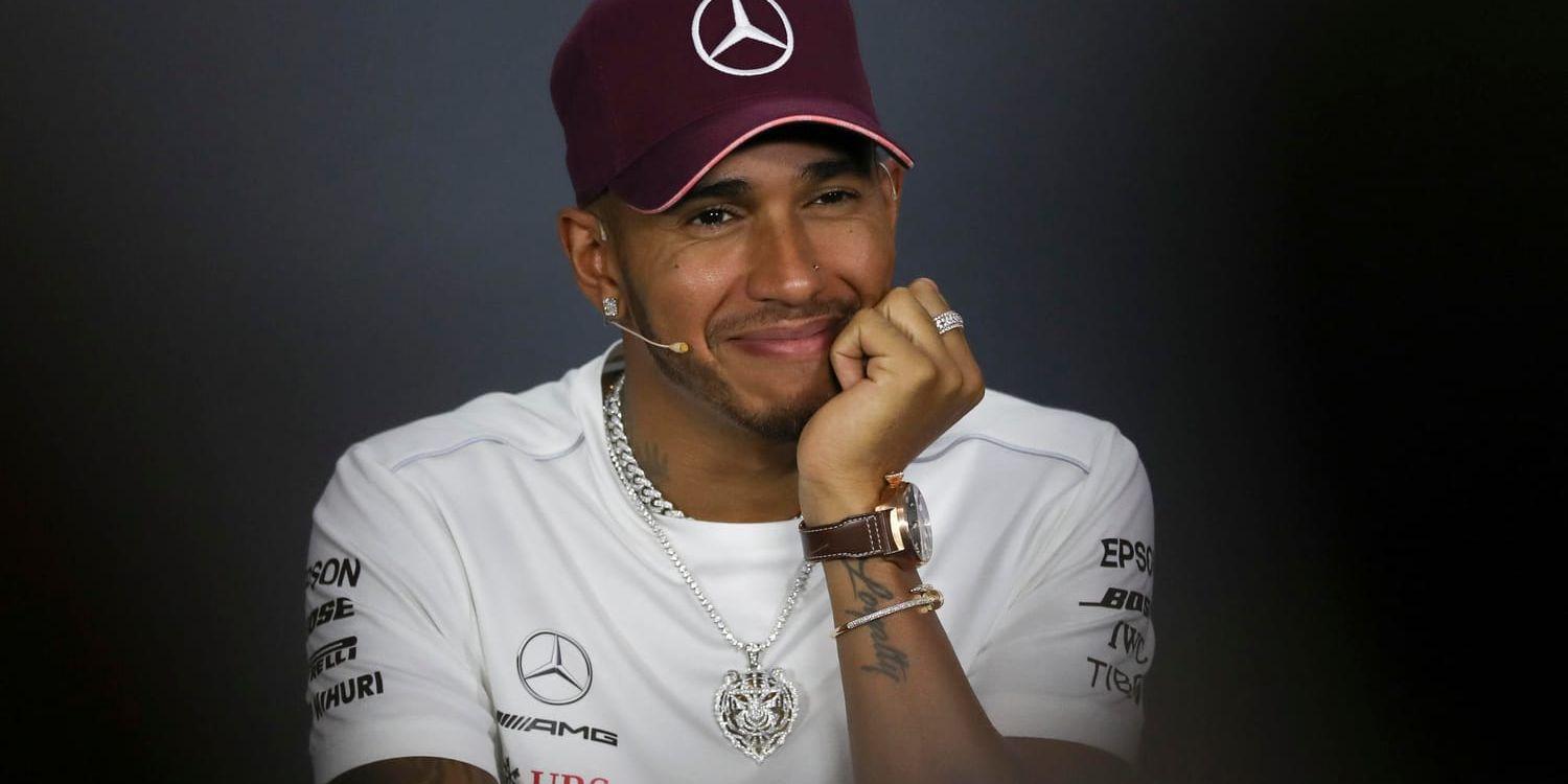 Lewis Hamilton har pole position.