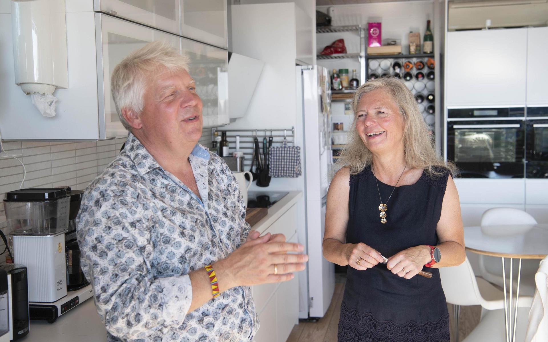 Även om Bengt-Göran och Maria Rosén är väldigt nöjda med sitt boende ska de nu bygga ytterligare två byggnader för att enklare kunna pyssla med sina hobbies. 
